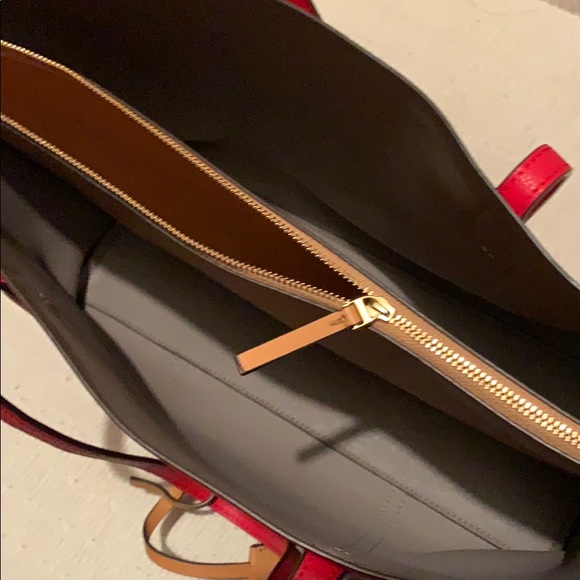 Tory Burch Perry Triple Compartment Tote - Picture 8 of 9